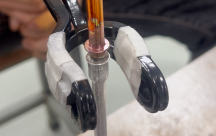 铜铝管焊接的工艺突破：高频感应钎焊解决异种金属连接难题(图1)