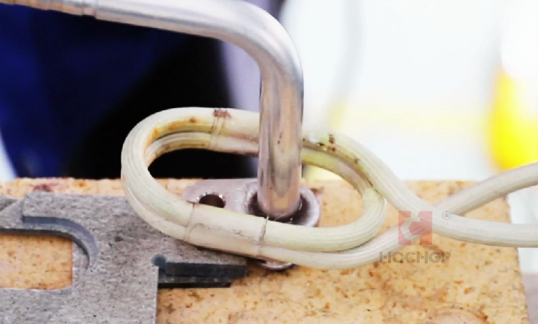 铝件焊接工艺的突破：高频感应钎焊化解“轻盈金属”连接难题(图1)